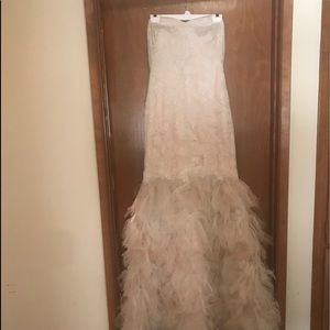 Soft pinkish/peach strapless evening gown❣️